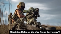 США й інші країни надають Україні військову допомогу, починаючи з 24 лютого, дня повномасштабного вторгнення РФ