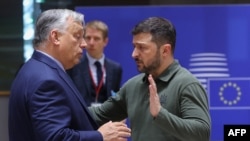 Прем'єр-міністр Угорщини Віктор Орбан (л) і президент України Володимир Зеленський, архівне фото