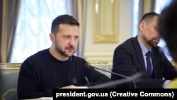 Зеленський наголосив на тому, що частина коштів піде на власне українське виробництво дронів та іншого озброєння