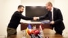 Президент України Володимир Зеленський і президент Латвії Едгарс Рінкевичс (праворуч) у день підписання безпекової угоди між двома країнами у литовській столиці. Вільнюс, 11 квітня 2024 року 