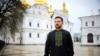 Президент України Володимир Зеленський біля Успенського собору Києво-Печерської лаври під час вітання українців із Великоднем 