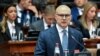 Мілош Вучевіч описав свій кабінет як «уряд тяглості» сербської політики і сказав, що зовнішня політика Белграда буде керуватися наявними принципами політичної незалежності та військового нейтралітету