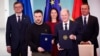 Президент України Володимир Зеленський і канцлер Німеччини Олаф Шольц (праворуч) під час церемонії підписання безпекової угоди. Берлін, 16 лютого 2024 року 