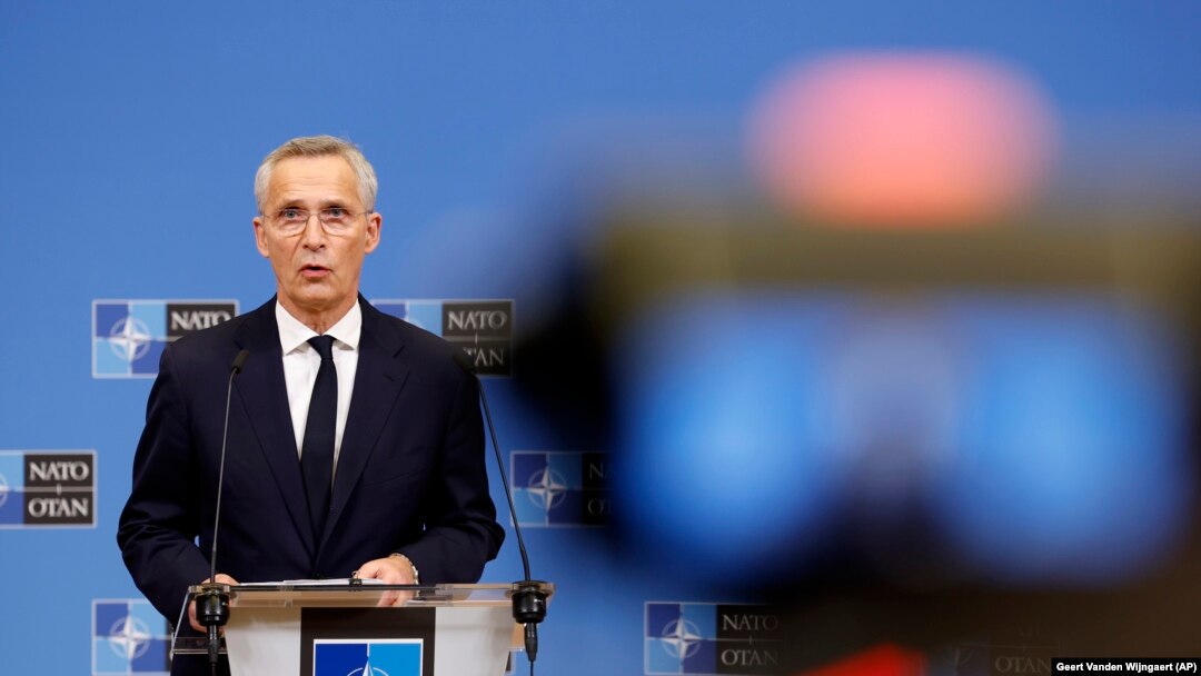 Stoltenberg je upozorio da "sugestija da saveznici neće braniti jedni druge" potkopava bezbjednost NATO saveza