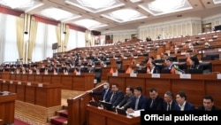Зал заседаний Жогорку Кенеша. 