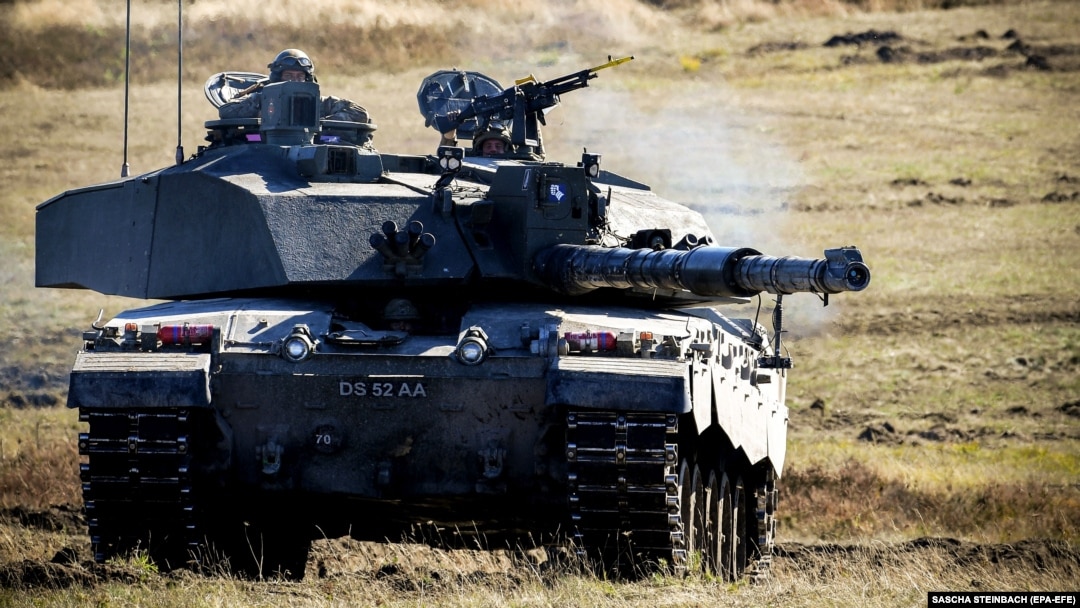 ტანკი Challenger 2-ი გერმანიისა და ბრიტანეთის ერთობლივ სამხედრო სწავლებაზე. 2018 წლის 5 ოქტომბერი 