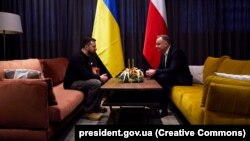 Президент України Володимир Зеленський і президент Польщі Анджей Дуда (праворуч). Ряшів (Жешув), 22 грудня 2022 року
