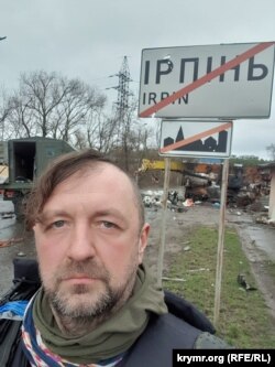 Эдуард Леонов в составе роты территориальной обороны принимает участие в разминировании города Ирпень после освобождения Киевской области
