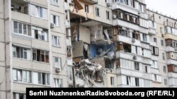 Зазначається, що внаслідок втрати житла мешканцям будинку завдано шкоду на понад 53 мільйони гривень