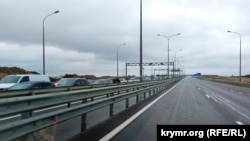 Рух здійснюється у реверсивному режимі