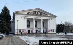 Ще цілий драмтеатр у лютому 2022 року
