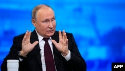 Кожен другий указ, який 2023 року підписав Путін, був секретним