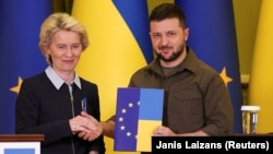 23 червня країни Євросоюзу надали Україні статус кандидата на вступ до ЄС