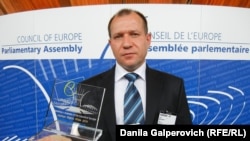 Франци -- Адамийн бакъонаш ларъярна ПАСЕН совгIат делла Каляпин Игорьна, 23Деч2011 