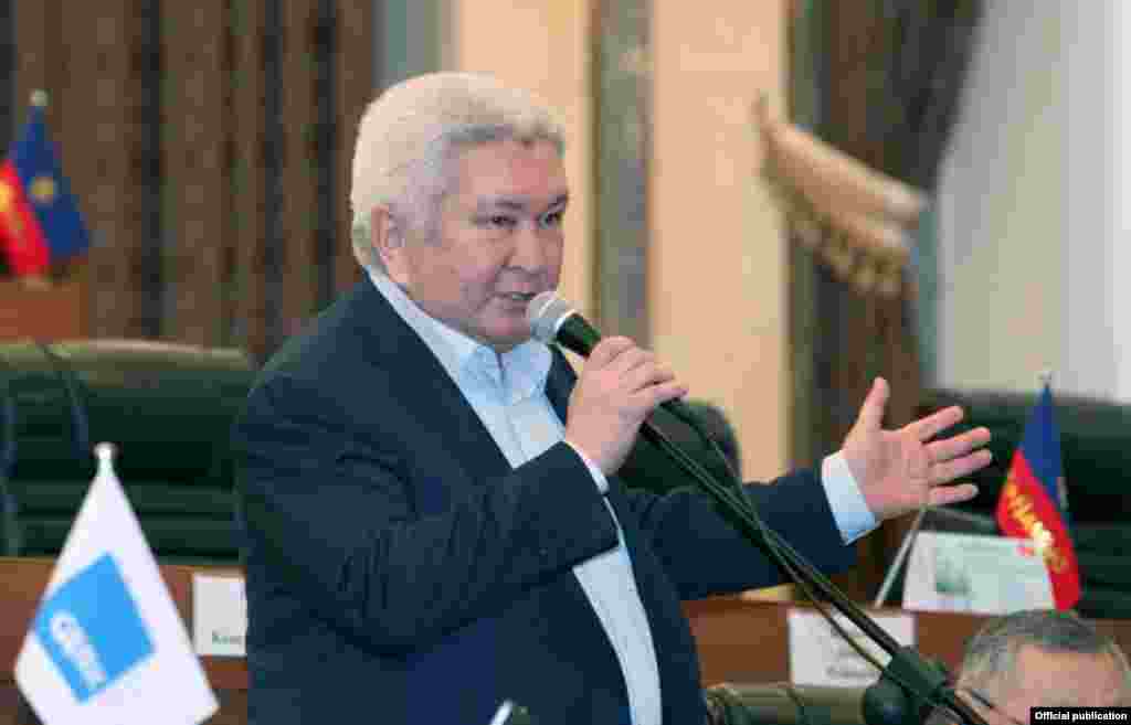 Феликс Кулов (с 15 августа 2005 года по 29 января 2007 года). 