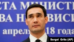 Сын президента Туркменистана Гурбангулы Бердымухамедова, министр иностранных дел Туркменистана Сердар Бердымухамедов наблюдает за заседанием Совета глав министров иностранных дел стран Содружества Независимых Государств (СНГ) в Минске. Беларусь, 6 апреля 2018 года.