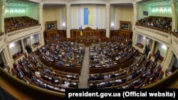 Документ продовжує дію закону про особливий порядок до 31 грудня 2019 року включно