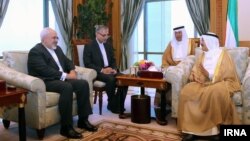 دیدار وزیر خارجه ایران با مقامات کویتی