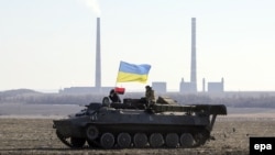 Ілюстраційне фото. Українські військовослужбовці неподалік міста Дебальцеве, Донецька область, лютий 2015 року