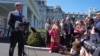 Бессент та Лютник переконали Трампа призупинити введення мит – WSJ