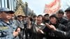 “Миң сом берсең митингге чыгам”