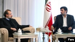 محمود احمدی نژاد، رییس دولت دهم، علی لاریجانی، رییس مجلس در نشست سران قوای جمهوری اسلامی ایران