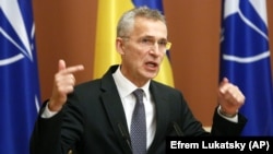 «Ми повинні продемонструвати трансатлантичну солідарність не просто словами, а ділами», – наголосив на саміті «Бухарестської дев'ятки» Генеральний секретар НАТО Єнс Столтенберг . 