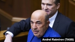 Рабінович зараз переховується за кордоном, ймовірно, – в Ізраїлі