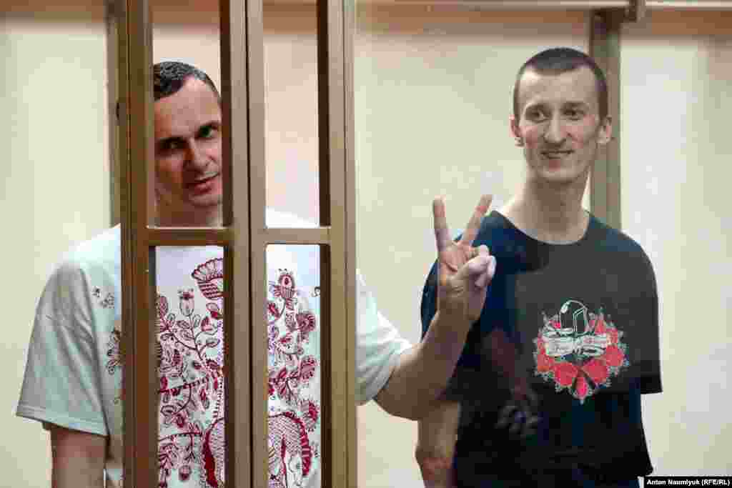 Дело украинского режиссера Олега Сенцова и антифа-активиста Александра Кольченко рассматривалось в Северо-Кавказском военном окружном суде в Ростове-на-Дону