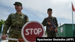 Пограничники на кыргызско-таджикской границе. Май 2021 года.