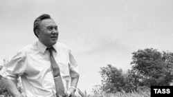 Архівна фотографія. Для молодого покоління казахстанців Назарбаєв – єдиний лідер. 1992 рік. 