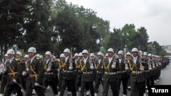 Парад азербайджанской армии в Баку (архив)
