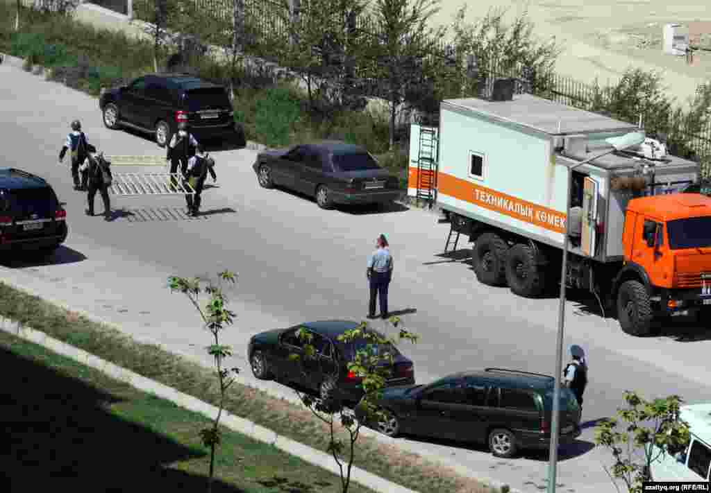 2012 жылы Қазақстанда бірнеше антитеррористік операция болды. Операция барысында "террористердің көбі" қаза тапты. Алматы мен қала маңында болған оқиғалар кезінде 33 адам қаза тапқан. Олардың арасында 4 әйел және 7 бала болған.