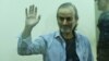 Armenia - Zhirayr Sefilian, an arrested opposition figure, greets supporters during is trial in Yerevan, 13Jun2017.