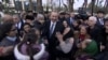 'Sovet dönəminin davamıdır' - Şəxsiyyətə pərəstiş gənclərin düşüncəsinə necə təsir edir?
