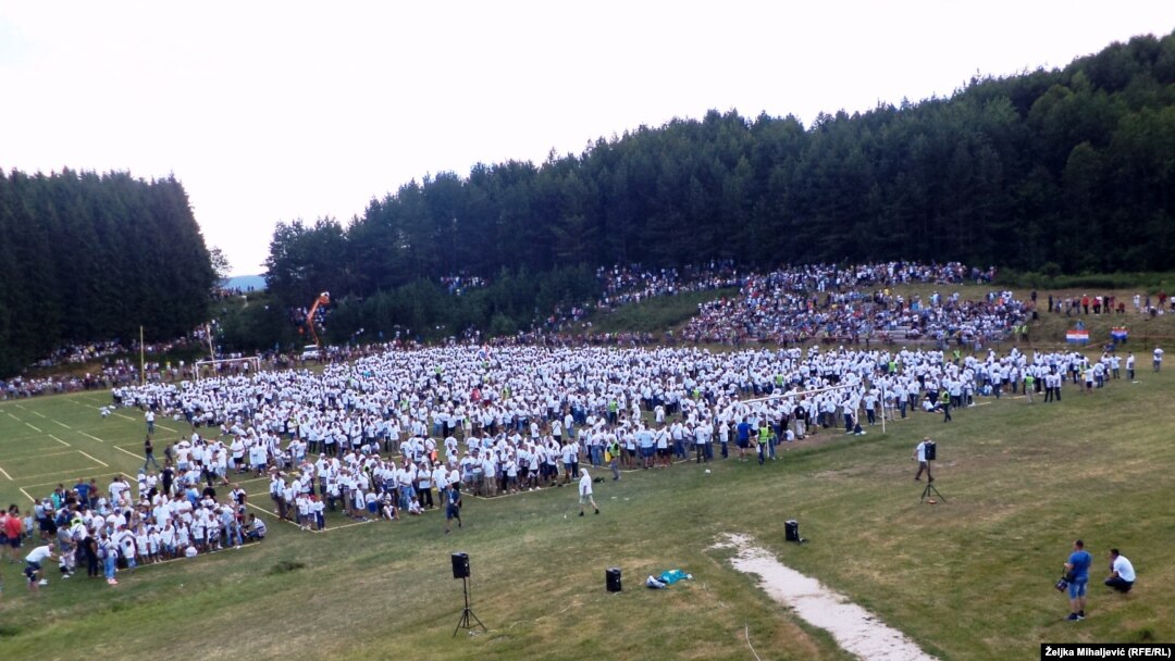 Za obaranje rekorda bilo je potrebno 1.100 Ivana