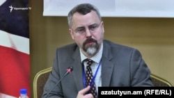 Caucasus Survey ամսագրի գլխավոր խմբագիր Լորենս Բրոերսը: