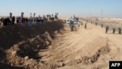 نمای بیرونی اردوگاه اشرف