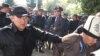 Акция протеста сторонников оппозиционного политика Ташиева в Оше.
