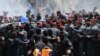 Вірменія: під час сутички демонстрантів з поліцією затримано опозиційного лідера