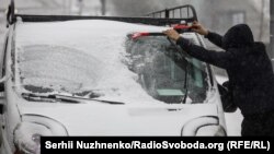 За даними Укргідрометцентру, сніжитиме в Києві вночі, а вже завтра вдень – без опадів