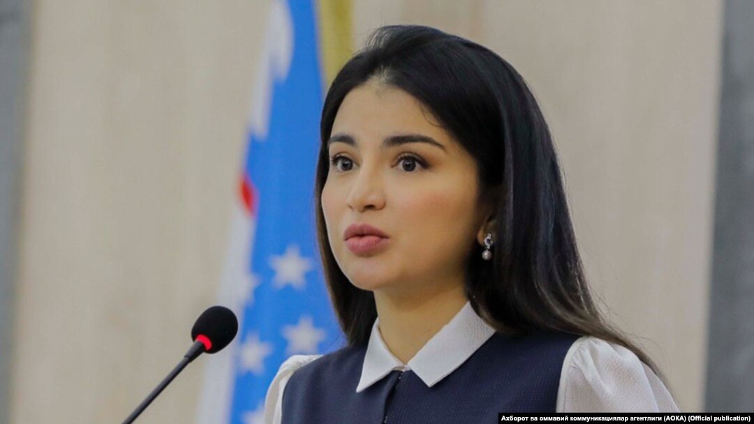 Президент Шавкат Мирзиёевнинг тўнғич қизи, Президент маъмурияти ҳузуридаги Ахборот ва оммавий коммуникациялар агентлиги директори ўринбосари Саида Мирзиёева.