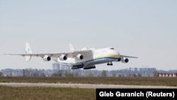 Динаміка кількості польотів у повітряному просторі України у 2020 році виглядає таким чином: червень – 4 584 рейси, липень – 12 195 рейсів, серпень – 16 690 рейсів, вересень – 14 959 рейсів, жовтень – 13 041 рейс