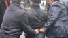 Vətəndaş dövlət qurumu tərəfindən gizli şəkildə həbs edilirsə, bunun beynəlxalq hüquqda adı "incommunicado"dur.