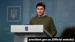 «Сьогоднішні ракетні удари по Києву мають лише одну мету – вбити якомога більше українців», вважає Михайло Подоляк