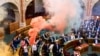 В Угорщині ухвалили закон про заборону ЛГБТК+ прайдів: у Будапешті відбулися протести