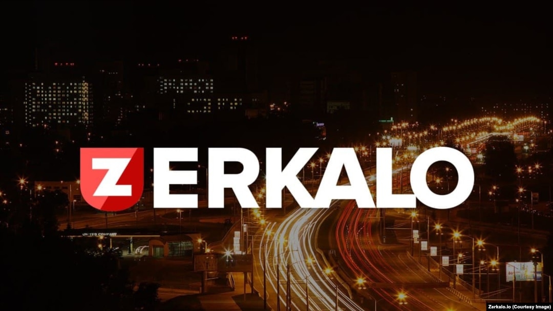 Zerkalo.io a fost creat luna trecută de către jurnaliștii de la Tut.by. după ce autoritățile le-au blocat site-ul. 
