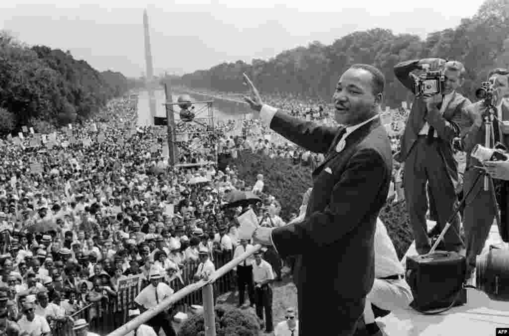 Poruka o jednakosti i miru Martina Luthera Kinga mlađeg ostat će njegova trajna zaostavština. na fotografiji: King u obraćanju masi ispred Lincolnovog spomenika u Washingtonu, 28. augusta 1963., gdje je održao čuveni govor &quot;Imam san&quot;.