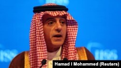 عادل الجبیر وزیر امور خارجه پیشین، به سمت وزیر مشاور در امور خارجه منصوب شده و بدین ترتیب دیگر وظیفه‌ اجرایی در دستگاه دیپلماسی عربستان ندارد.