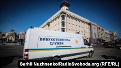 Правоохоронці опрацювали понад 2000 викликів, переважно це інформація про мінування адмінбудівель. Фото ілюстративне 